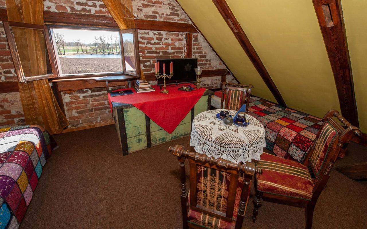 Hotel Balta Maja Pilsrundāle Esterno foto