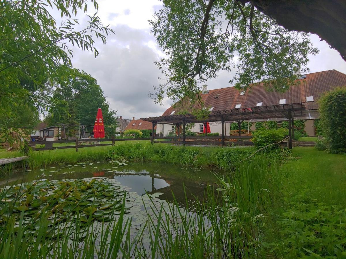 Hotel Balta Maja Pilsrundāle Esterno foto